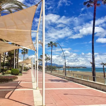 Authentic Andalusian Townhouse With Roof Terrace, Steps From The Beach Feriehus Estepona