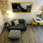 Authentic Andalusian Townhouse - Private Roof Terrace - 5Min Beach Dom wakacyjny *