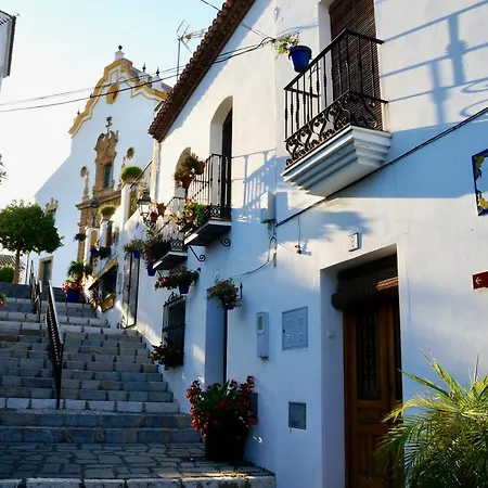 Authentic Andalusian Townhouse - Private Roof Terrace - 5min Semesterbostad